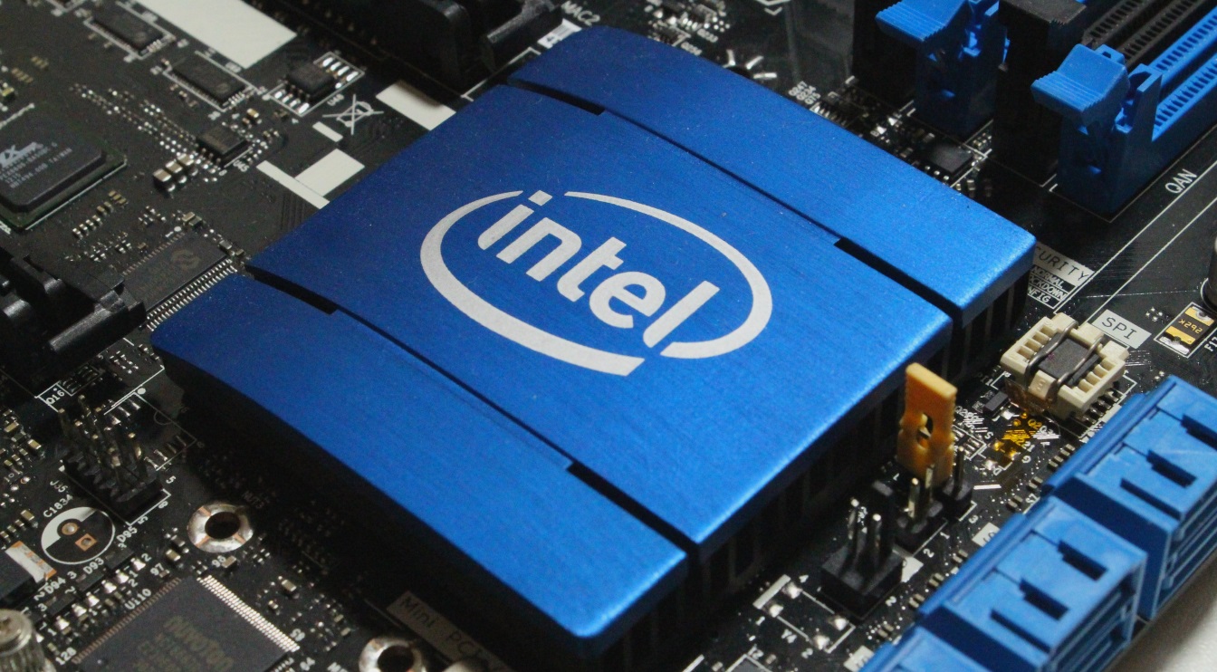 Intel, daha 8. nesil işlemcileri piyasaya sürmeden, 9. nesil işlemcileri duyurdu